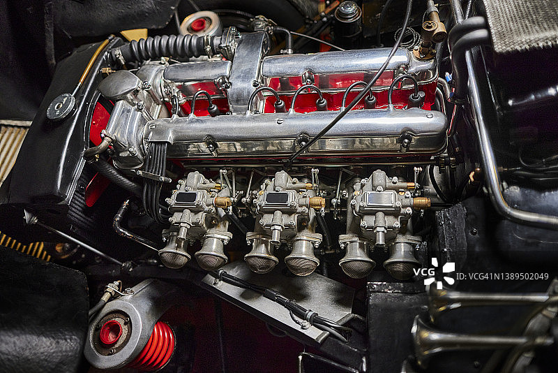 老式汽车的发动机图片素材