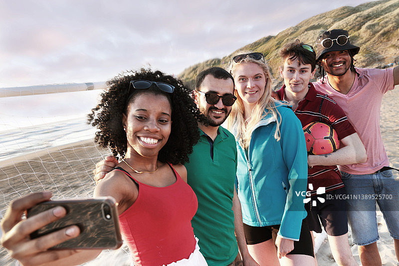 混血年轻人自拍图片素材