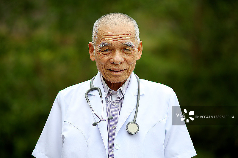 资深医生图片素材