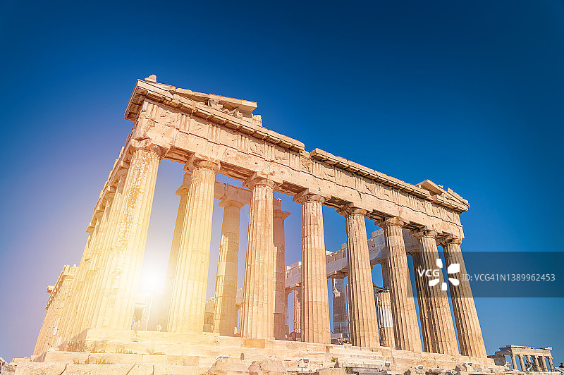 希腊雅典卫城帕特农神庙的明媚阳光图片素材