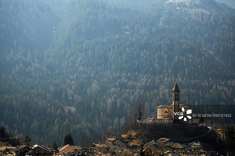 意大利北部的风景和小镇图片素材