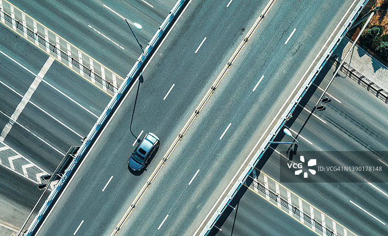 城市高架路鸟瞰图图片素材