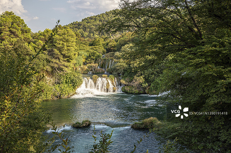 克罗地亚希贝尼克-克宁，克尔卡国家公园斯克拉丁斯基瀑布图片素材