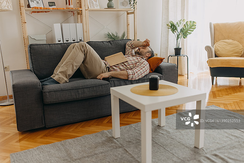 我非常疲惫图片素材