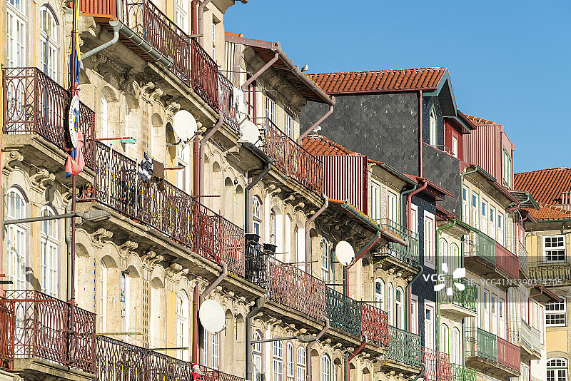 葡萄牙波尔图老城区传统房屋外墙图片素材