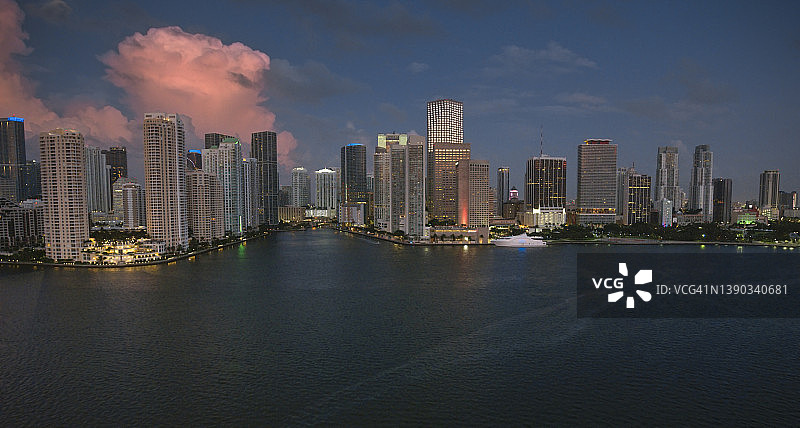 迈阿密市中心黎明景观图片素材