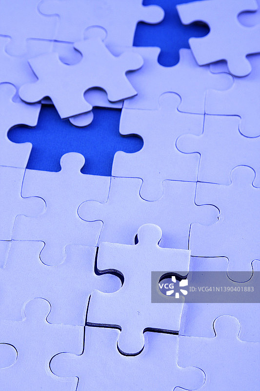 缺少拼图碎片的拼图图片素材