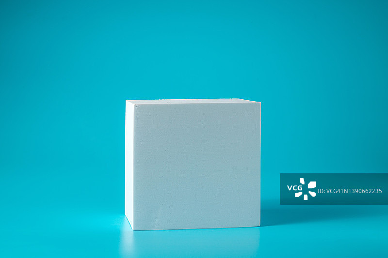 灰色简约风格几何造型展示台图片素材