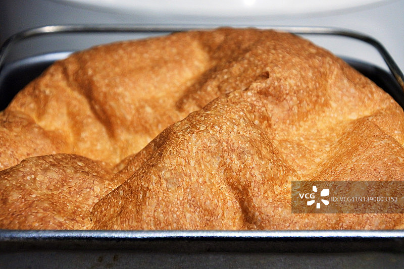 面包机制作的新鲜面包图片素材
