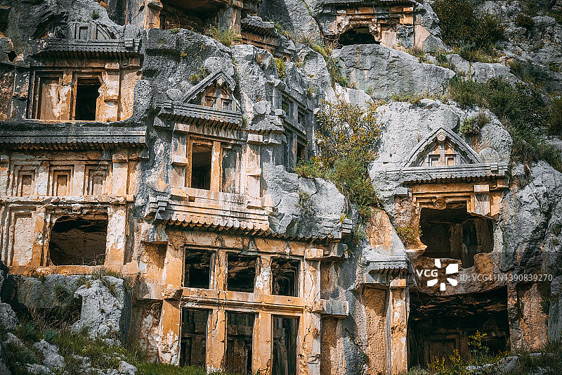 土耳其安塔利亚：米拉古城的岩石墓室图片素材