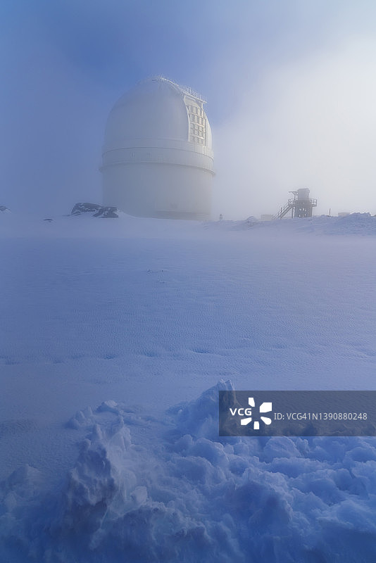 卡拉尔托天文台的暴风雪图片素材