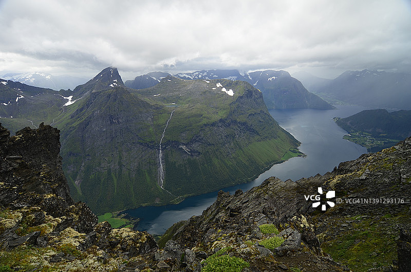 挪威的野生深峡湾图片素材