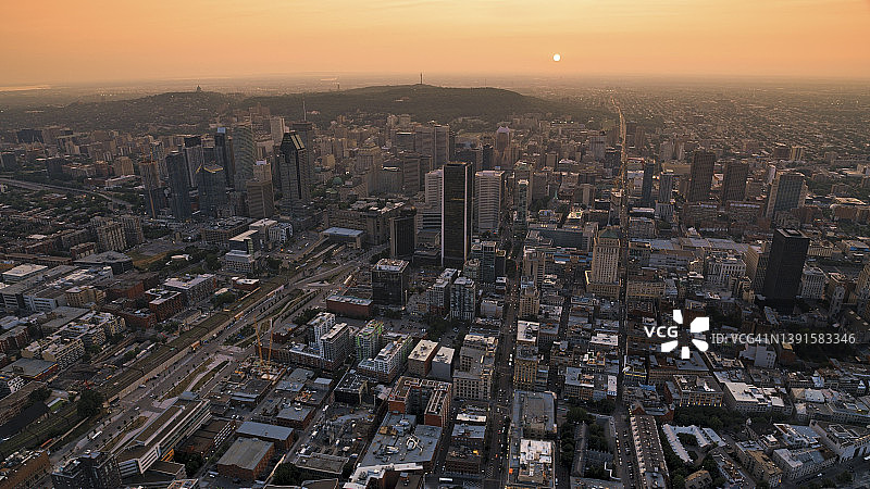 蒙特利尔市中心的天空图片素材