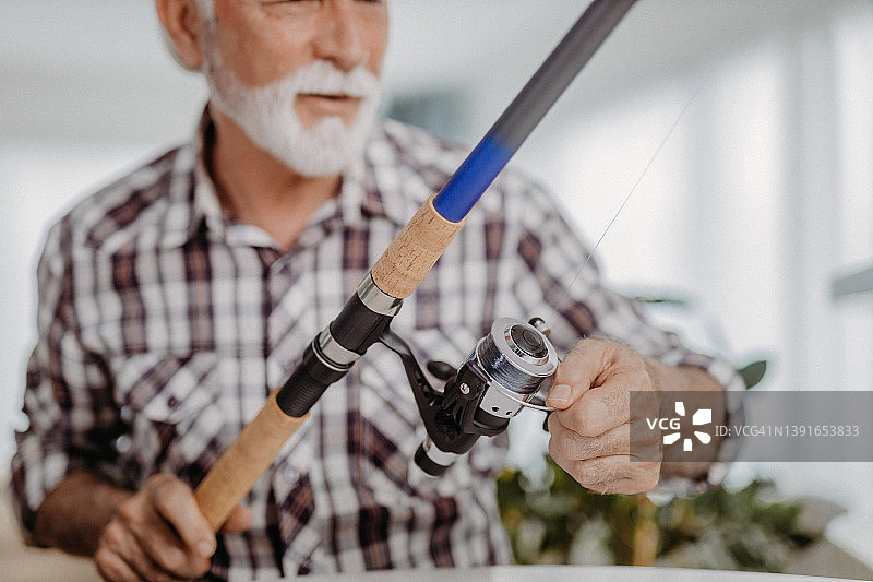 准备钓鱼图片素材