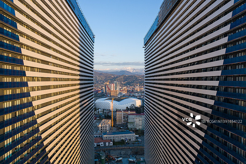 巴统现代住宅摩天大楼外立面图片素材