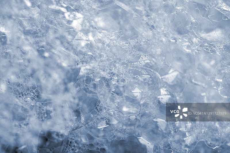 浴缸内浴液泡沫特写图片素材