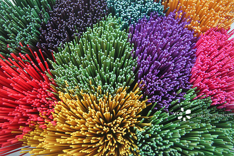 俯视抽象多色棍图片素材