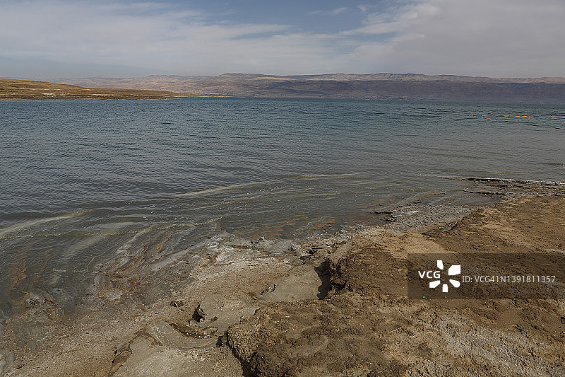 死海的黑泥、矿物质、药泥和摩押山脉图片素材