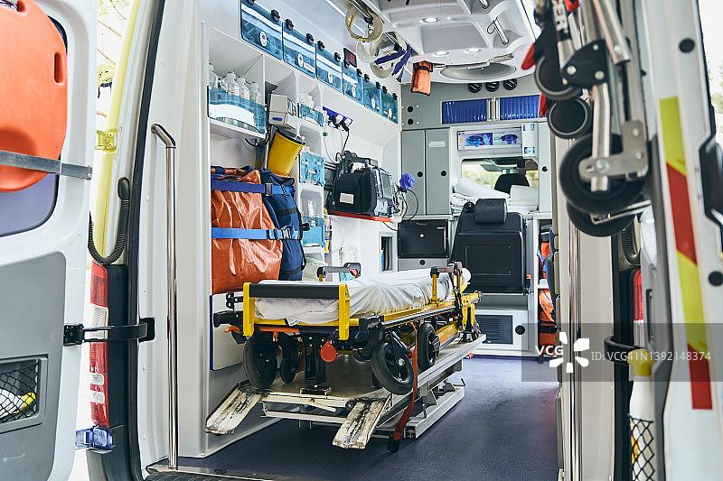 救护车内部景观图片素材