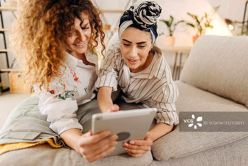 在线观看短片图片素材