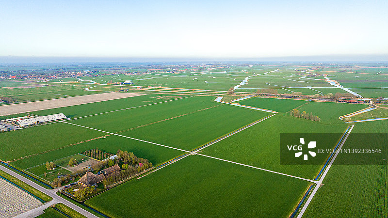 农舍与农田航拍图片素材