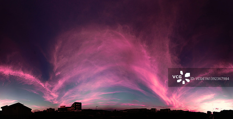 日落时分的天空之火图片素材