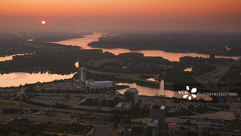 加拿大魁北克省加蒂诺渥太华日落航拍图片素材