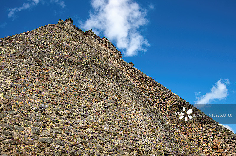 墨西哥尤卡坦乌斯马尔的魔法师神庙/金字塔图片素材