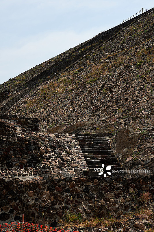 特奥蒂瓦坎太阳金字塔的阶梯细节图片素材