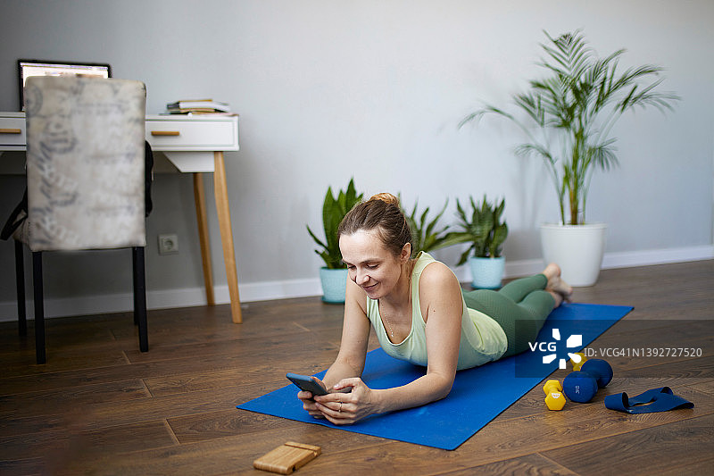 在家健身图片素材