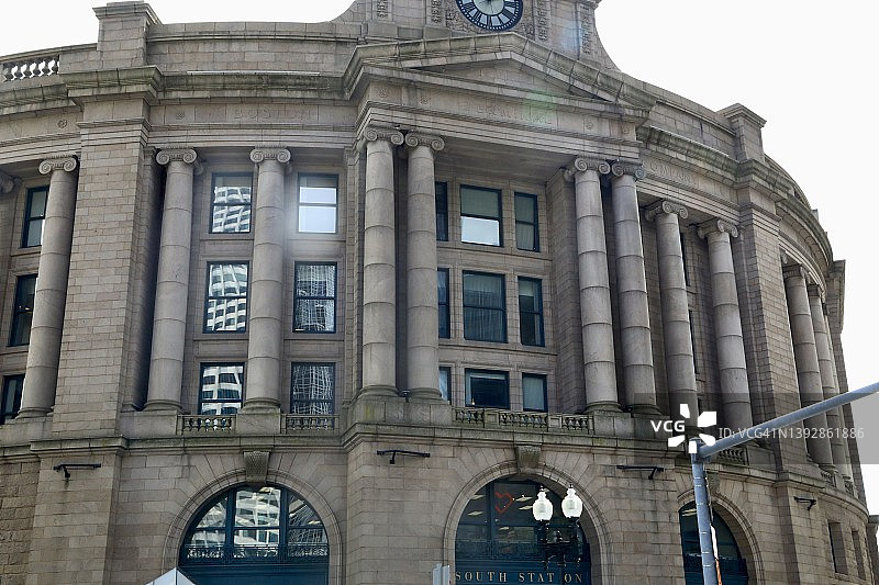 波士顿历史悠久的南站面向大西洋大道图片素材