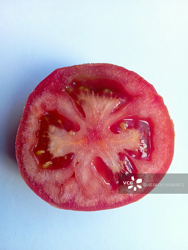 有机种植的番茄切片图片素材