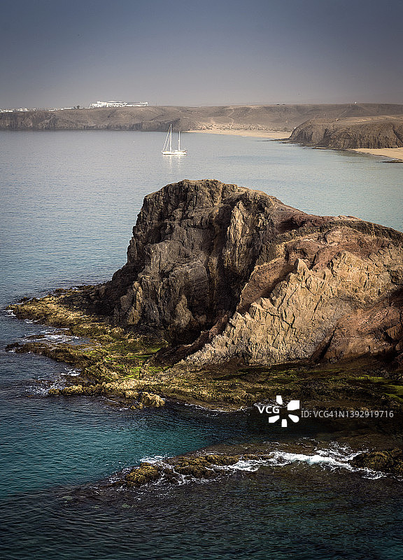 西班牙加那利群岛兰萨罗特岛帕帕加约海滩航拍图片素材