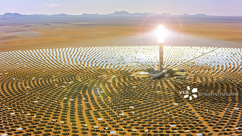新月形沙丘太阳能项目发电站图片素材