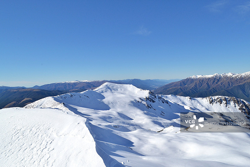 圣阿尔诺步道沿途风光图片素材