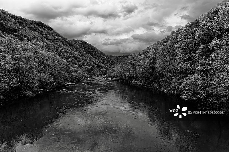 新河峡谷国家公园宽阔区域（黑白照片）图片素材