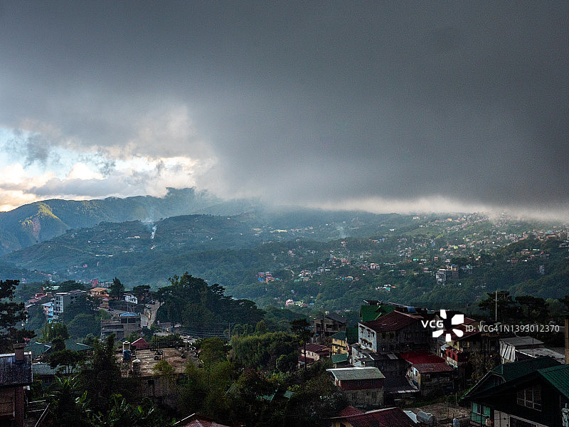 菲律宾碧瑶市的山际线图片素材
