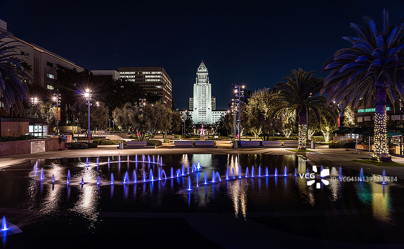 美国加利福尼亚州洛杉矶格兰特公园夜景图片素材