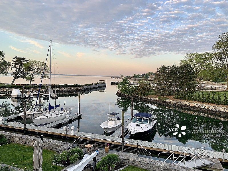 泻湖上的日落图片素材