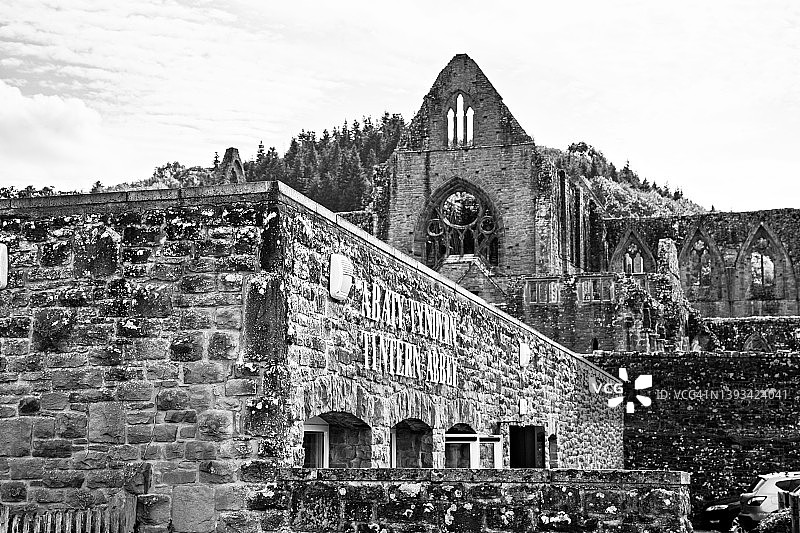 英国廷特恩修道院图片素材