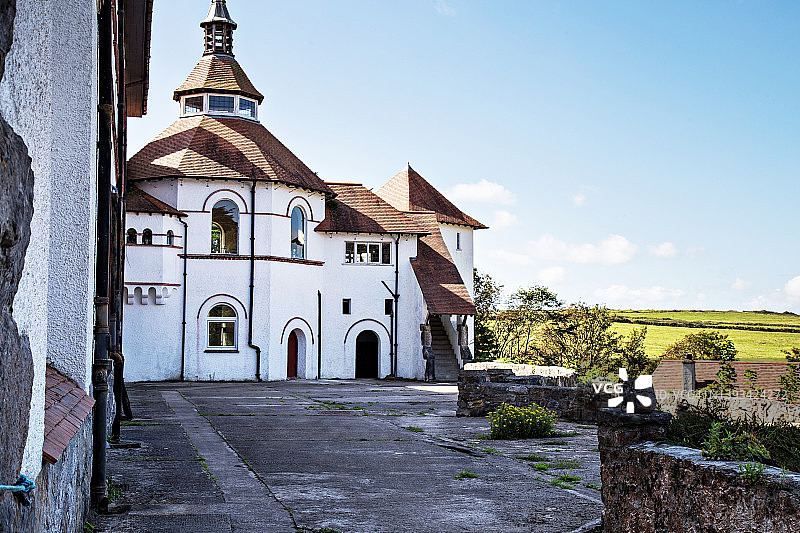 卡尔代岛上的卡尔代修道院，英国彭布罗克郡图片素材