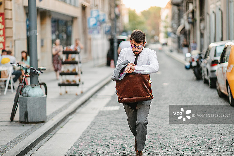 匆忙的男人图片素材