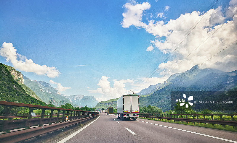 A22 意大利多洛米蒂山布伦纳高速公路图片素材