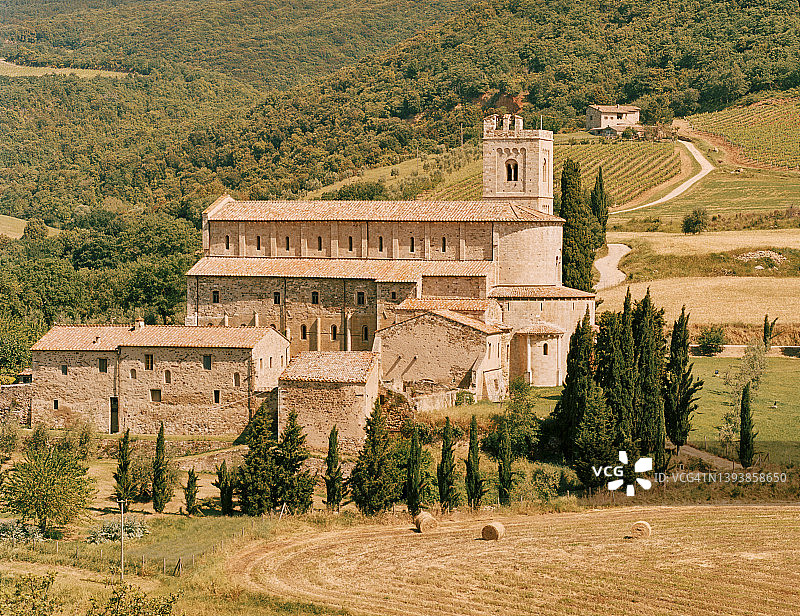 托斯卡纳圣安蒂莫修道院图片素材