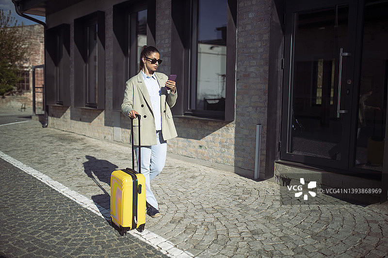 城市出行图片素材