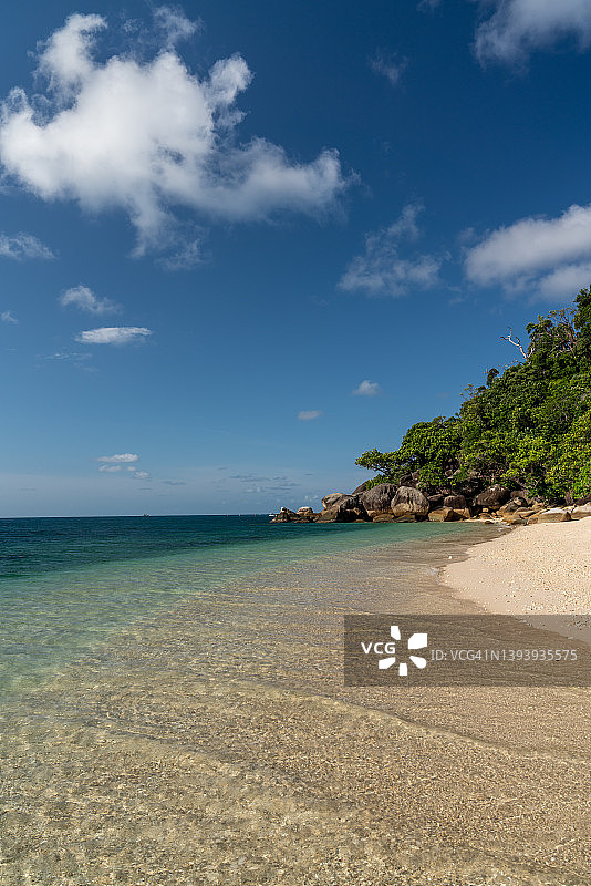 海滩，菲茨罗伊岛，昆士兰，澳大利亚图片素材
