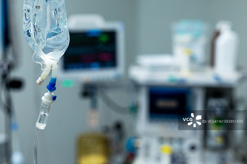 带有血清的输液滴注图片素材