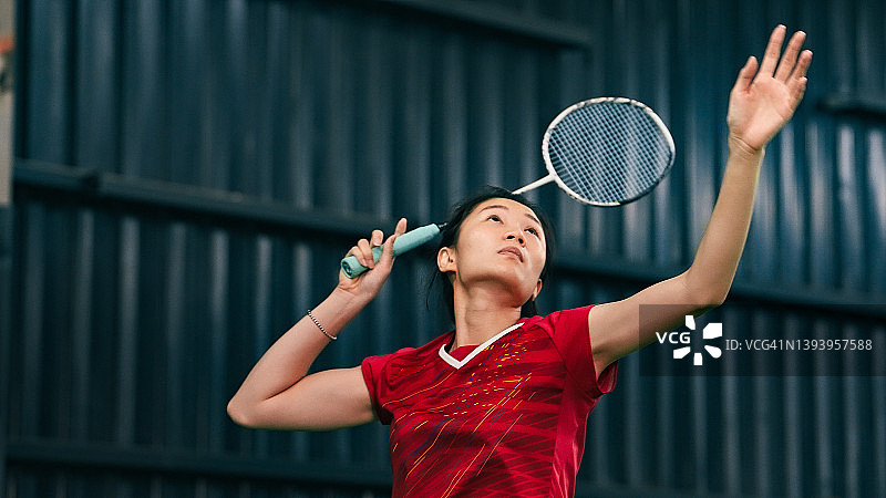 《羽毛球精神》扣杀图片素材