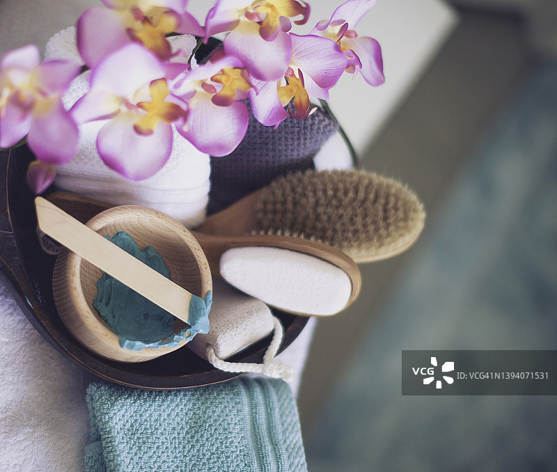 用于水疗的木碗美容护理品图片素材