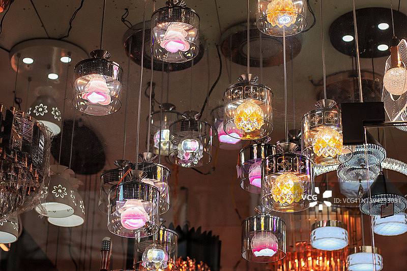 出售的彩色装饰灯图片素材